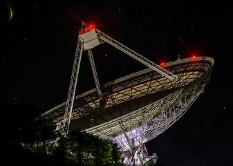 The Dish CSIRO Radio Telescope Parkes, night shot