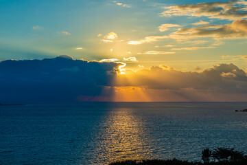 Fototapeta premium 知念岬から観る日の出