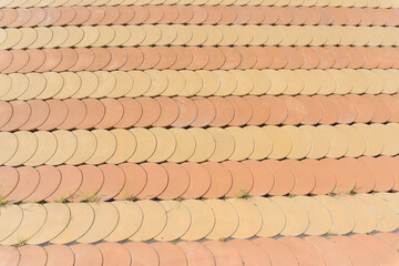 Floor with round shapes of cream-colored cement