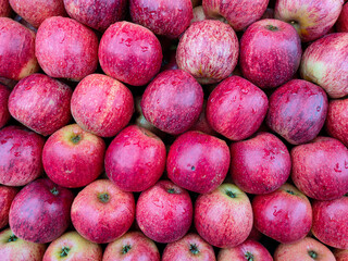 red apples on the market