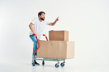 bearded man supermarket Lifestyle fun light background