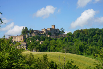 Fototapeta na wymiar Panoramic view of Tabiano, Parma province