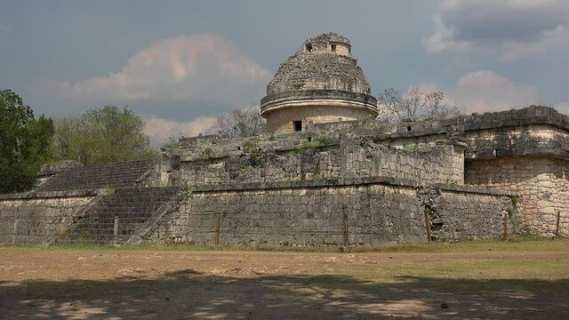 Observatory temple in Chichen Itza. Yucatan, Mexico 