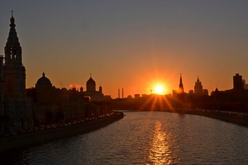 Fototapeta na wymiar Moscow in the rays of an autumn sunset.