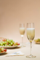 Champagne glass / Composition