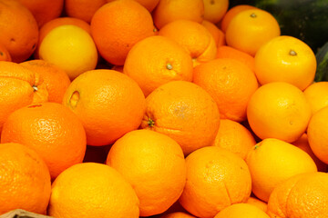 frische Orangen am Markt