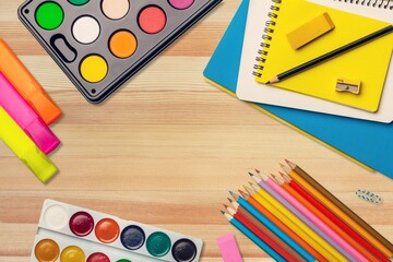 Naklejka premium Back to School. Frame of school supplies with space for text.