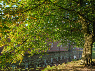 Herbst am Schloß Im Münsterland