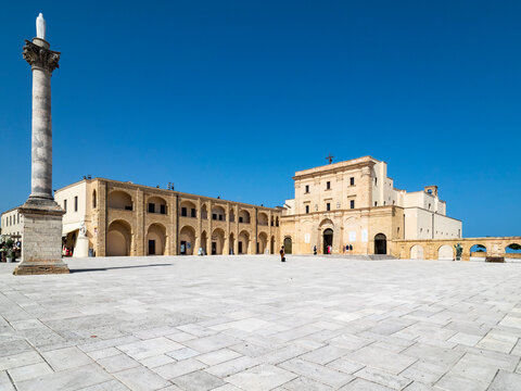 Italy, Province of Lecce, Santa Maria di Leuca, Clear sky over square of Basilica Sanctuary of Santa Maria de Finibus Terrae