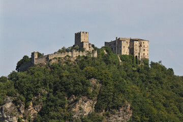 Fototapeta premium il castello di Pergine; Valsugana, Trento