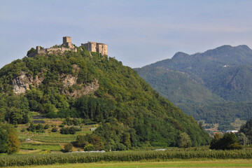 Fototapeta na wymiar il castello di Pergine; Valsugana, Trento