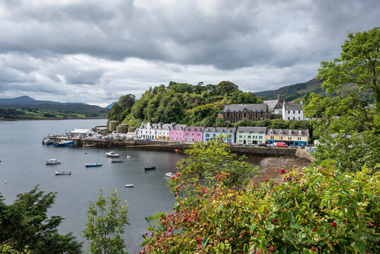 United Kingdom, Scotland, Isle of Skye, Portree, Harbour