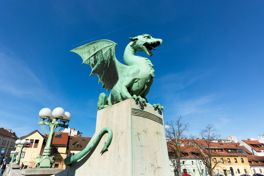 Slovenia, Ljubljana, bronze dragon sculpture of Zmajski most