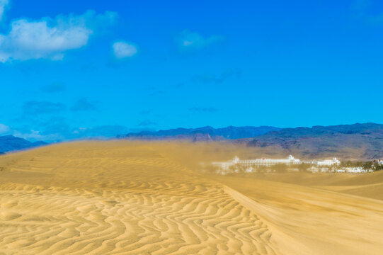 Spain, Canary Islands, Gran Canaria, sandstorm in dunes