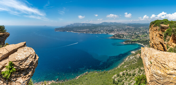 France, Bouche du Rhone, View to bay of Cassis