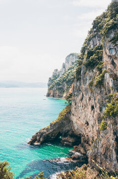 Spain, Canrabria, Cliffs at Faro del Caballo
