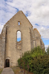 Fototapeta na wymiar Centre - Loiret - Yèvre-le-Castel - Eglise Saint-Lubin façade Sud