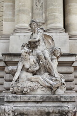 Obraz premium Sculpture of women at the entrance of Petit Palais in Paris, France
