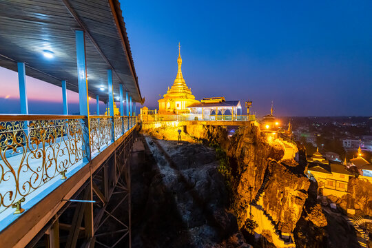 Myanmar, Kayah State, Loikaw, Elevated walkway of Taung Kwe Pagoda at dusk