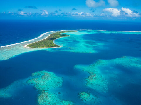 France, Wallis and Futuna, Aerial view of blue lagoon in summer