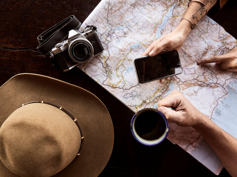 Couple planning safari