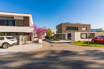 Germany, Baden-Wurttemberg, Egert, Driveway of modern suburb in spring