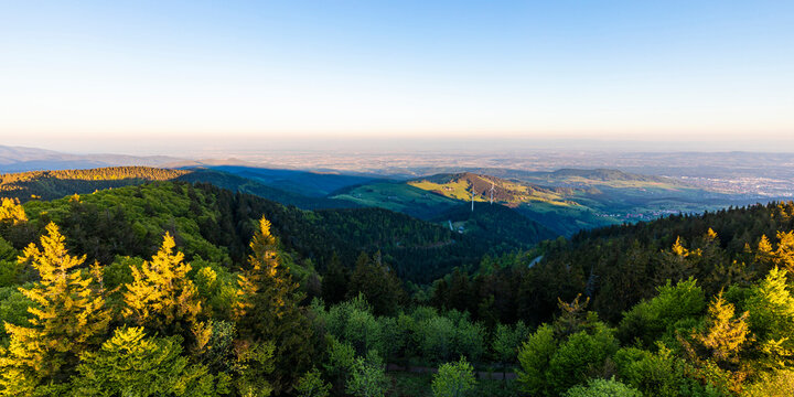 Germany, Baden-Wurttemberg, View of Black Forest range from Schauinsland mountain at dawn