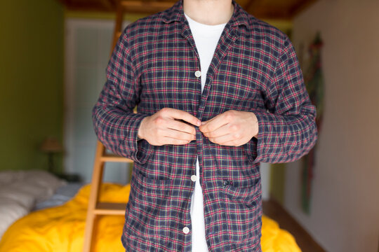 Man dressing pyjama