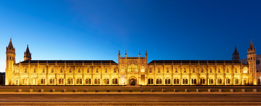 Portugal, Lisbon District, Lisbon, Panorama of Jeronimos Monastery at dusk