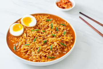 Korean instant noodles with egg