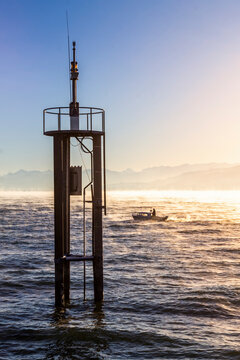 Switzerland, Arbon, Lake Constance in winter