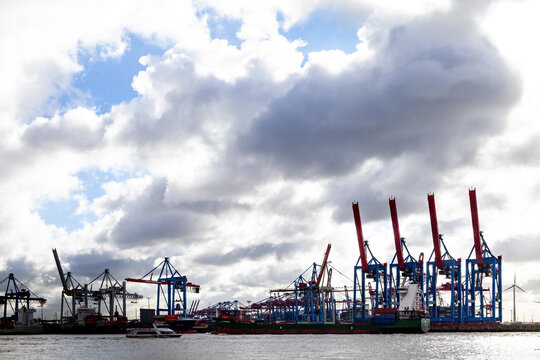 Harbour cranes at Port of Hamburg, Hamburg, Germany