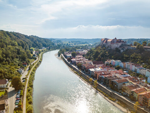 Germany, Bavaria, Burghausen, city view of old town and castle, Salzach river