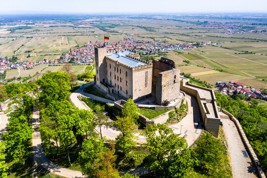 Germany, Rhineland-Palatinate,&Ocirc;&oslash;&Omega;Neustadt&Ocirc;&oslash;&Omega;an&Ocirc;&oslash;&Omega;der&Ocirc;&oslash;&Omega;Weinstrasse, Helicopter view of&Ocirc;&oslash;&Omega;Hambach&Ocirc;&oslash;&Omega;Castle in summer