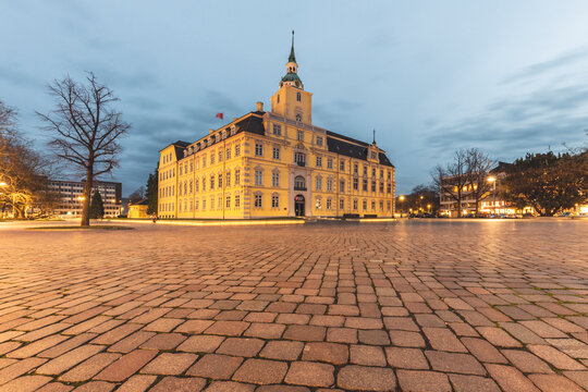 Germany, Lower Saxony, Oldenburg, Oldenburg Palace in the evening