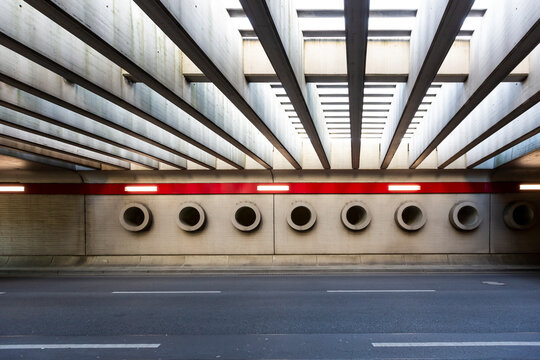 Germany, Berlin, Asphalt road at Berlin&Ocirc;&oslash;&Omega;Tegel&Ocirc;&oslash;&Omega;Airport