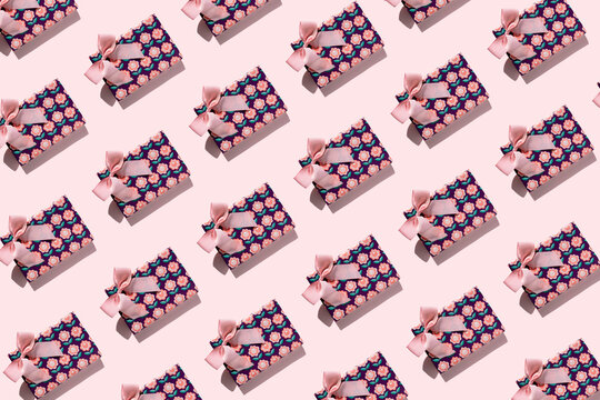 Pattern of rows of wrapped gifts