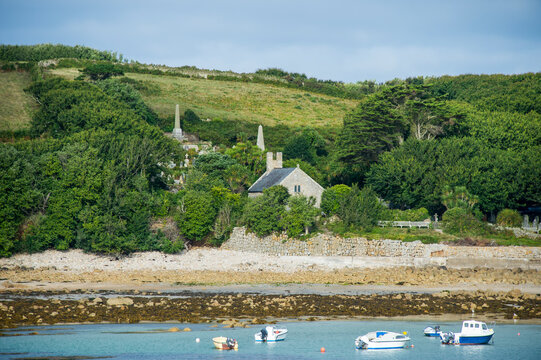 UK, England, Isles of Scilly, Little church on the rocky coastline on St Mary's