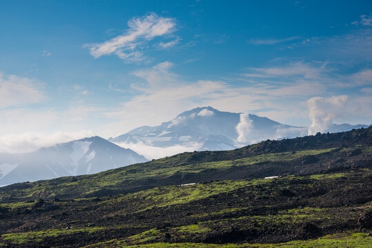 Russia, Kamchatka, Mutnovsky volcano seen from Gorely volcano