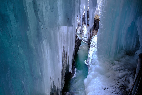 Germany, Bavaria, Upper Bavaria, Werdenfelser Land, Garmisch Partenkirchen, Partnach Gorge, snow, ice and icicles