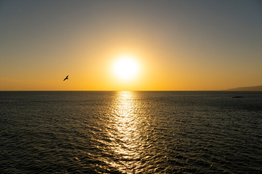 USA, California, Santa Monica, Sunset over Pacific Ocean