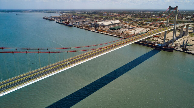 Mozambique, Katembe, Aerial view of Maputo-Katembe Bridge stretching over Maputo Bay
