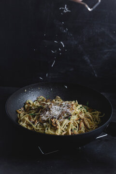 Bavette pasta with mushroom and oyster mushroom, parmesan