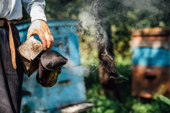 Beekeeper and smoker