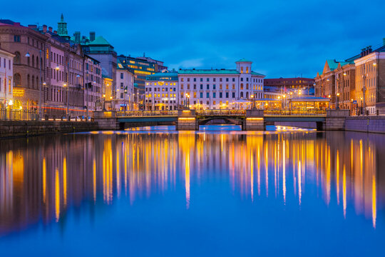 Sweden, Gothenburg, city center with the Tyska bron and national museum