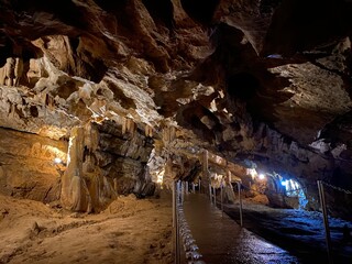 Tourist cave Vrelo in the Gorski kotar region - Fuzine Croatia or Die Höhle Vrelo in der kroatischen Region Gorski kotar - Kroatien (Turistička špilja Vrelo u regiji Gorski kotar - Fužine, Hrvatska)