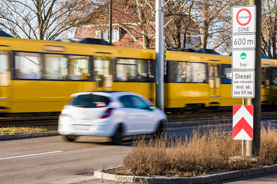 Germany, Fellbach, low-emission zone sign for Stuttgart, driving ban for diesel cars