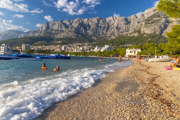 Town beach in Makarska, the Adriatic Sea, Croatia - obrazy, fototapety, plakaty