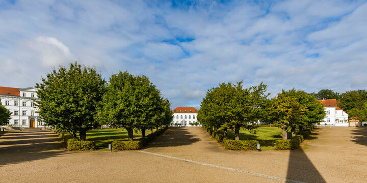 Germany, Mecklenburg-West Pomerania, Ruegen Island, Putbus, Park with trees and footpaths