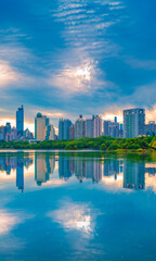 Fototapeta premium Urban environment of Nanhu Park in Nanning, Guangxi